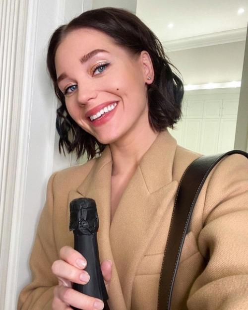 Ну что как тебе новый образ Кристины асмус? 09