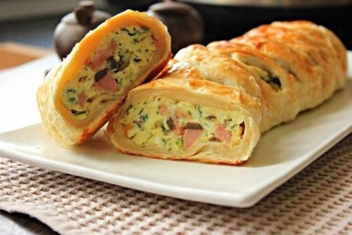 Яичница - болтунья в слоёном тесте. Яичница - болтунья в слоёном тесте.