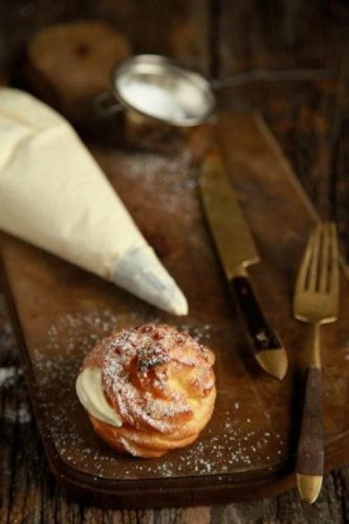 Эклеры с творожным кремом?