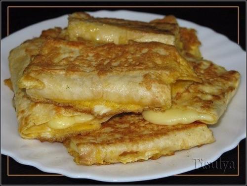 Лаваш с сыром в яйце. 04