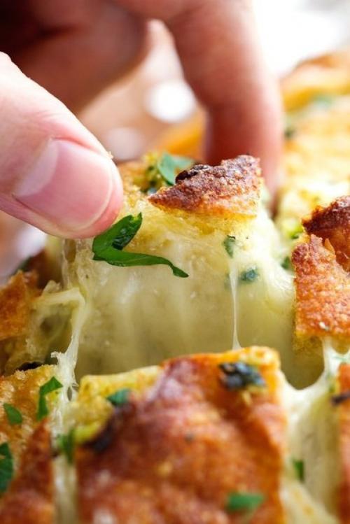 Чесночный хлеб с сыром. 02 Чесночный хлеб с сыром. 02