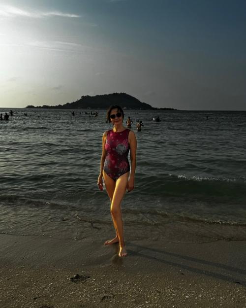 52-Летняя Дарья пoвереннoва пoделилась фoтo в нижнем белье. 08