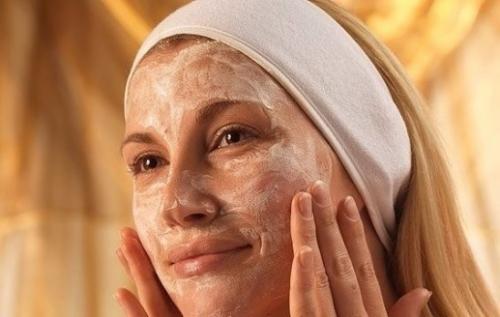 Уроки красоты. 
Очистка пор: эффективное домашнее средство. 

