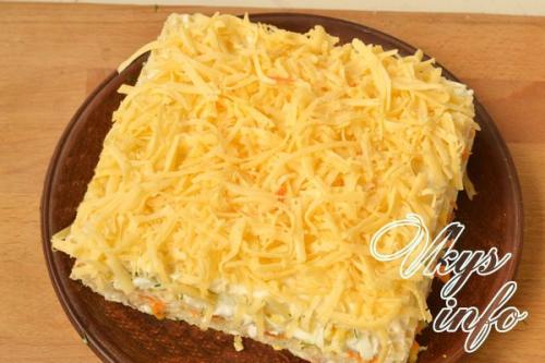 Закусочный торт из вафельных коржей с консервами. 07