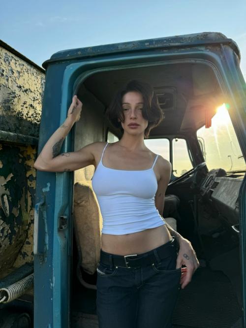 Настю ивлееву уличили в плагиате нового шоу. 02