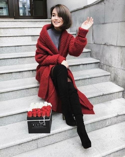 Идеальным вариантом для многослойных образов на эту осень будет удлиненный кардиган. 05