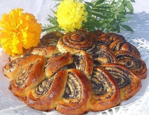 Очень эффектный пирог - рулет с маком, да еще и вкусный! 07 Очень эффектный пирог - рулет с маком, да еще и вкусный! 07