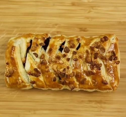 Моментальный пирог с шоколадом, который сделает даже ребенок. 07