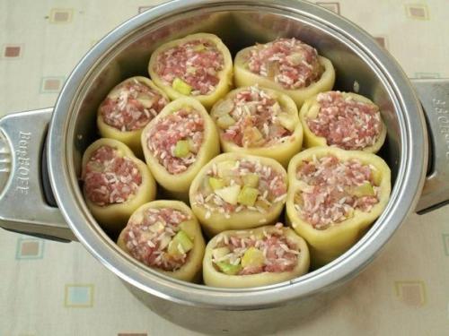 Фаршированный перец с начинкой из мясного фарша и кабачка. 05