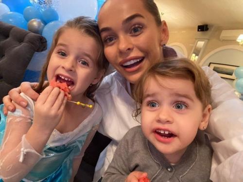 Анна хилькевич и её красавицы дочки. 06