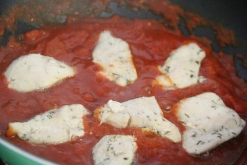 Куриная грудка с помидорами на сковороде. 06 Куриная грудка с помидорами на сковороде. 06