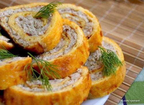 Куриный рулет.  Это не просто куриный рулет, это наивкуснейший куриный рулет!