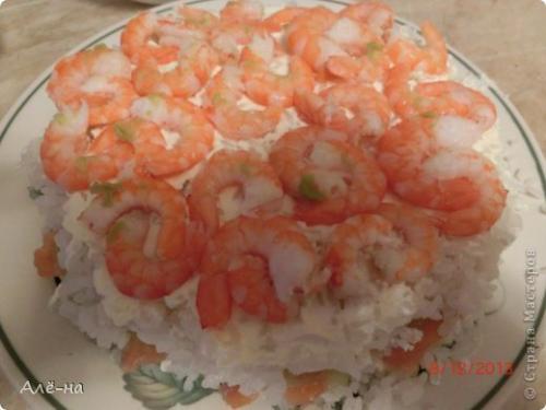 Суши - торт.  Смотрится очень празднично и необычно! 04