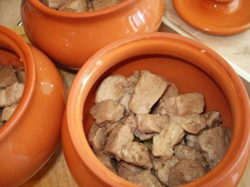 Мясо в горшочке с картофелем и сыром. 05 Мясо в горшочке с картофелем и сыром. 05