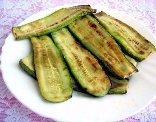 Рулетики из кабачков. 02