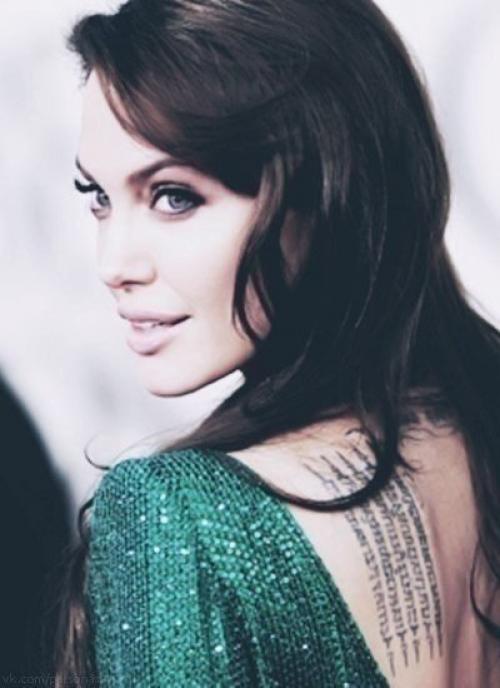 Моя мама во мне чувство безграничной любви воспитала.