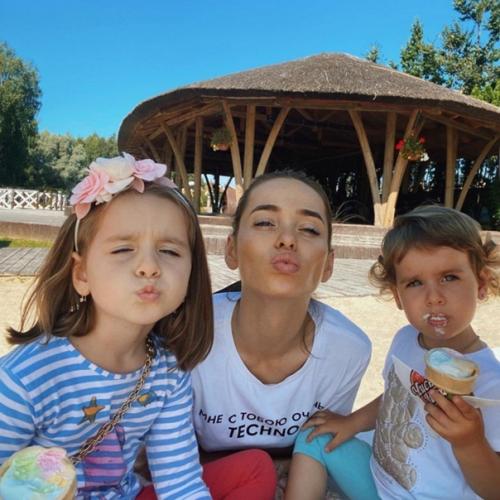 Анна хилькевич и её красавицы дочки. 01