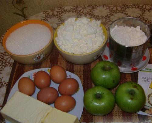 Пирог с творогом и яблоками королевский. Королевский пирог (с яблоками и творогом.