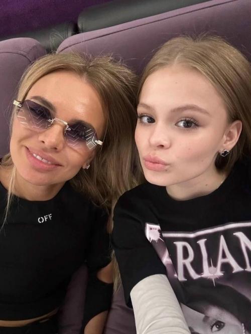 МОЯ Дочь - Лучшая: актёр Виталий гогунский признался, что ему не хватает общения с дочерью Миланой и он гордится её успехами. 01