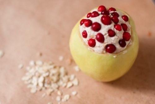 Яблоки, запечённые с Овсянкой и творогом. Яблоки, запечённые с Овсянкой и творогом.