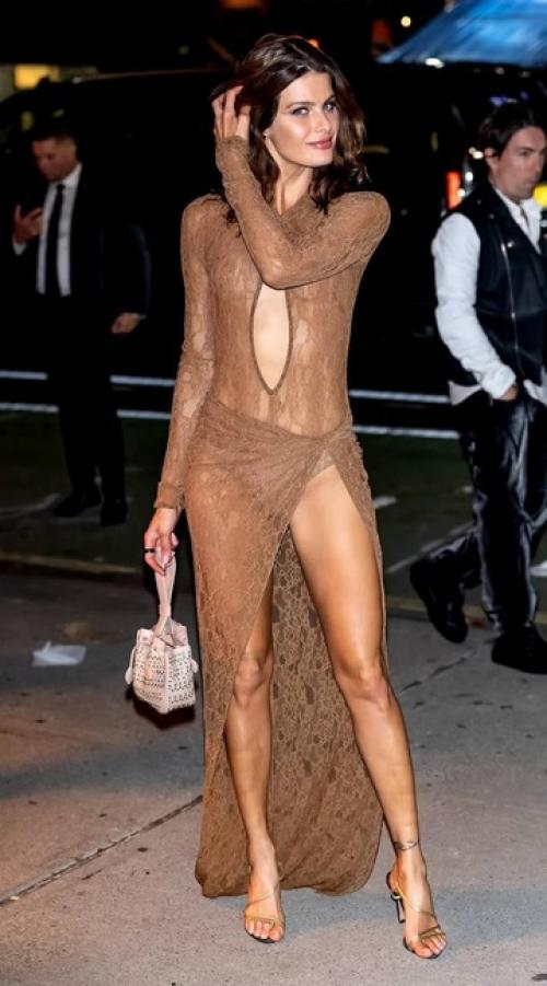 Кстати, видели шикарные образы Ангелов с афтерпати Victoria's Secret? 03