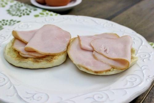 Яйца бенедикт. Яйца бенедикт - это традиционный завтрак во Франции. 04 Яйца бенедикт. Яйца бенедикт - это традиционный завтрак во Франции. 04