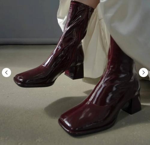 Ботильоны, в отличие от сапог и туфель, более универсальная обувь в холодный период. 01