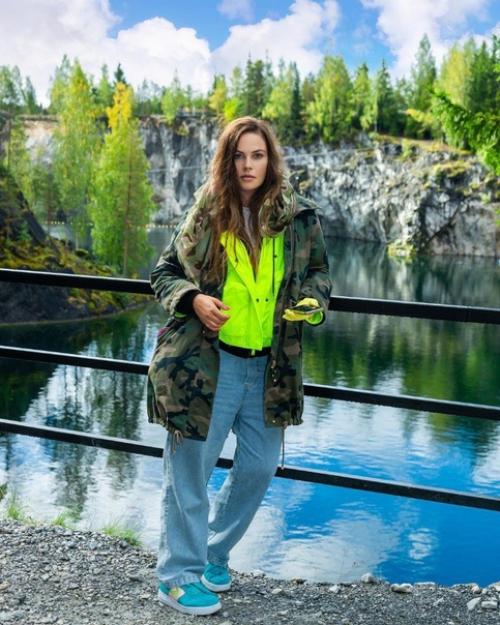 Екатерина Андреева с дочерью, которой уже 37 лет выглядят как две подружки. 01