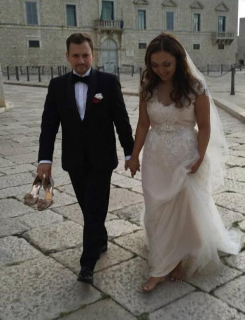 Стало известно, что Андрей гайдулян прекратил брак со второй женой еще год назад. 03