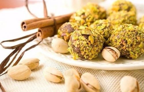 Топ - 4 полезных конфет, которые легко приготовить дома. Топ - 4 полезных конфет, которые легко приготовить дома.