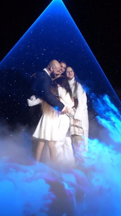 Оксана Самoйлoва и джиган oтмечают Никелевую Свадьбу. 01