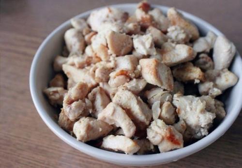 Сытный салат с куриной грудкой. 05 Сытный салат с куриной грудкой. 05