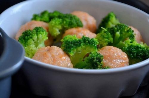 Рыбные фрикадельки в сливочном соусе. 07 Рыбные фрикадельки в сливочном соусе. 07