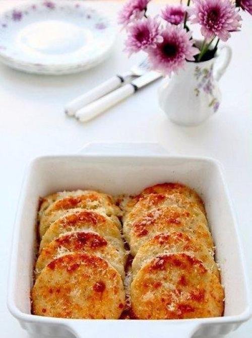 Ньокки по-римски.  Это первое блюдо из региона Лацио, вошедшее в международную кухню.