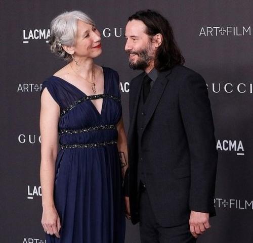 Новоиспеченная парочка. Киану ривз недавно женился. 02