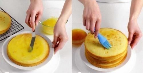 Лимонный торт. Роскошный трехслойный лимонный торт из мягких коржей, прослоенный двумя разными кремами.