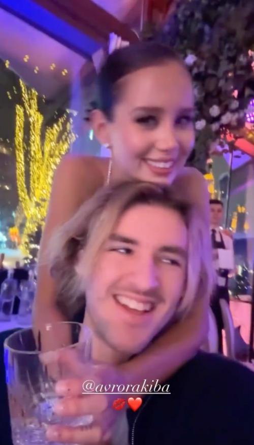 Аврора киба уже сына дубцовой охмуряет. 01