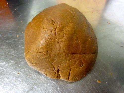 Пряничные человечки.   Это пряное хрустящее печенье очень весело и интересно делать всей семьей. 03 Пряничные человечки.   Это пряное хрустящее печенье очень весело и интересно делать всей семьей. 03