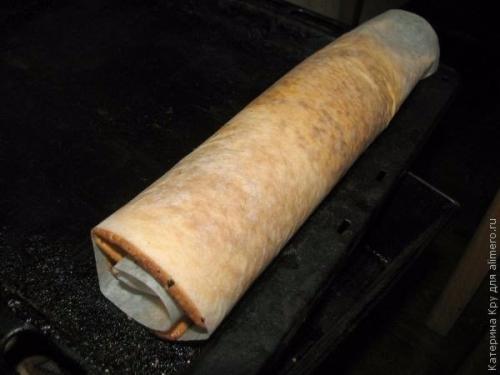 Бисквитный рулет с малиной. 04 Бисквитный рулет с малиной. 04