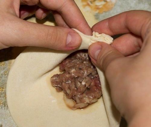 Хинкали.  Ингредиенты:   Говяжий фарш - 500 г. 04