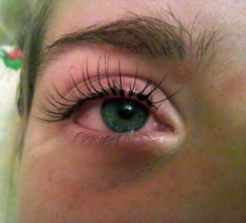 Вот с чем я пришла к мастеру, а второе фото - то что мне сделали. 01