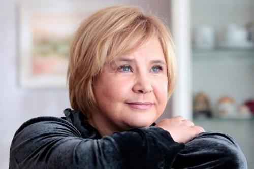 Актриса Татьяна догилева объяснила, почему она резко поправилась: 04