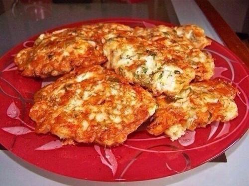 Куриные оладьи с сыром на кефире.