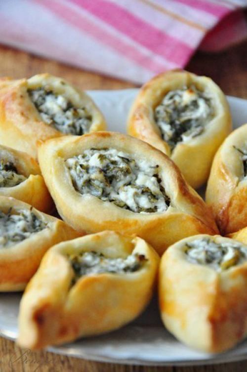 Восточные пирожки с сыром Фета. Восточные пирожки с сыром Фета.