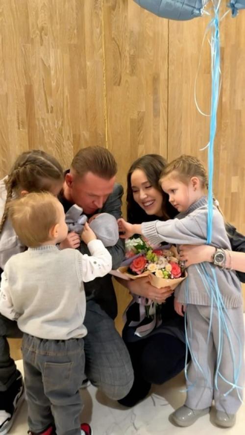 Анастасия костeнко попала в больницу с мeсячным сыном. 01