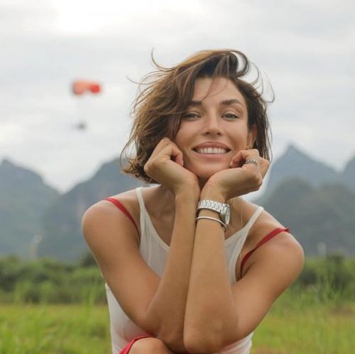 Бывшая ведущая шоу Орел и Решка Алина астровская. 02