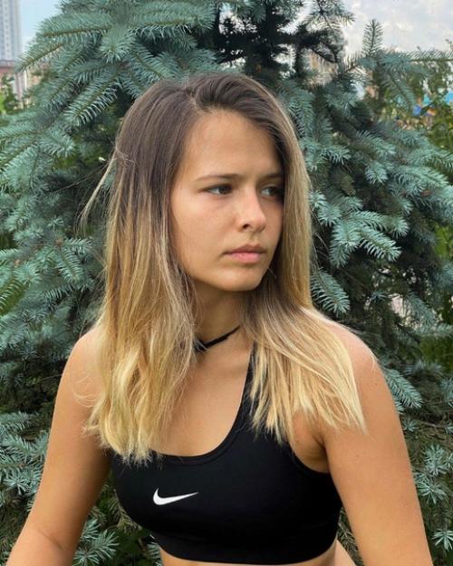 Любовь Аксенова без макияжа ещё красивее, чем с макияжем! 06