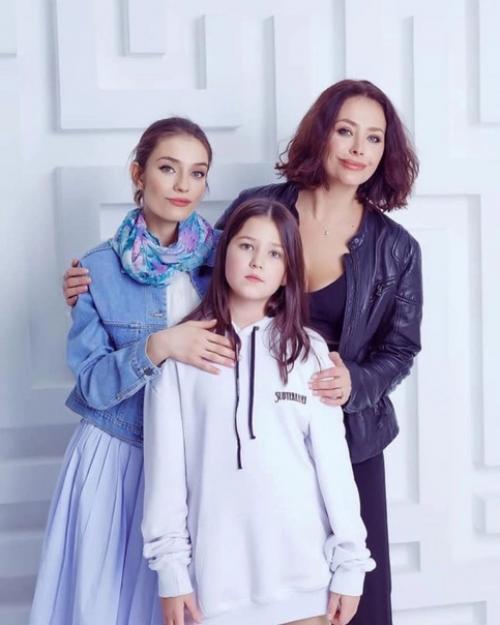 Звезда сериала Скорая Помощь Екатерина Волкова во второй раз стала бабушкой. 03