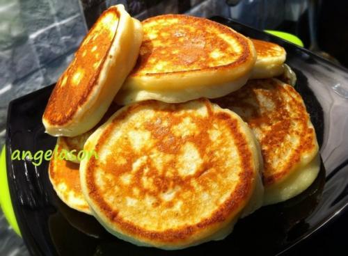 Оладьи творожные (я бы назвала их Недосырники). Оладьи творожные (я бы назвала их Недосырники).