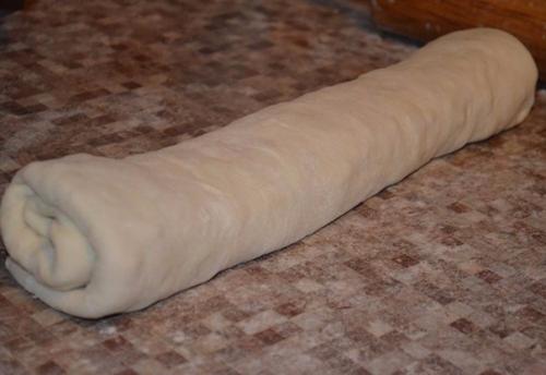 Слойки с колбасой и сыром. 02